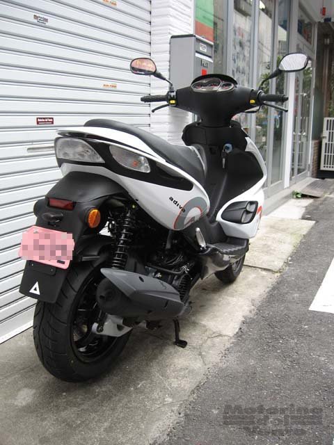 r125_04.jpg