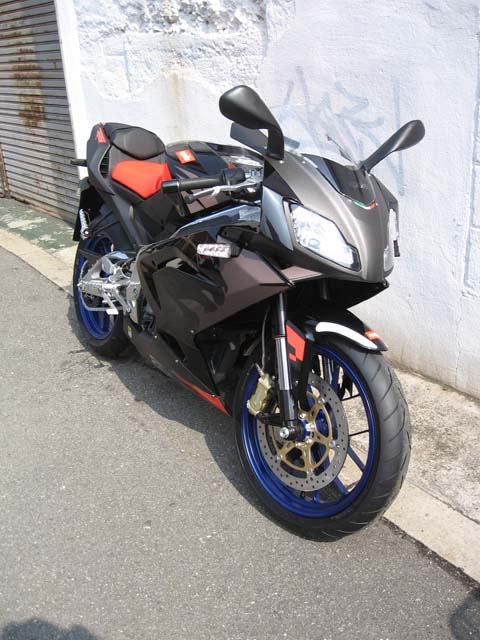 rs125_03.jpg